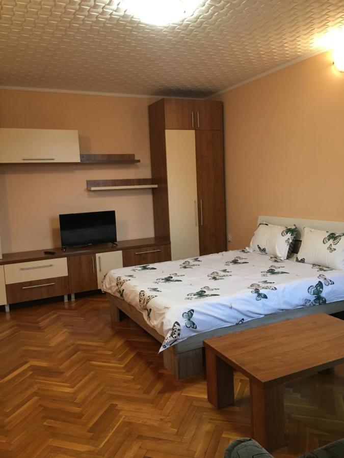Ferienwohnung Casa H#Unikum Turda Exterior foto